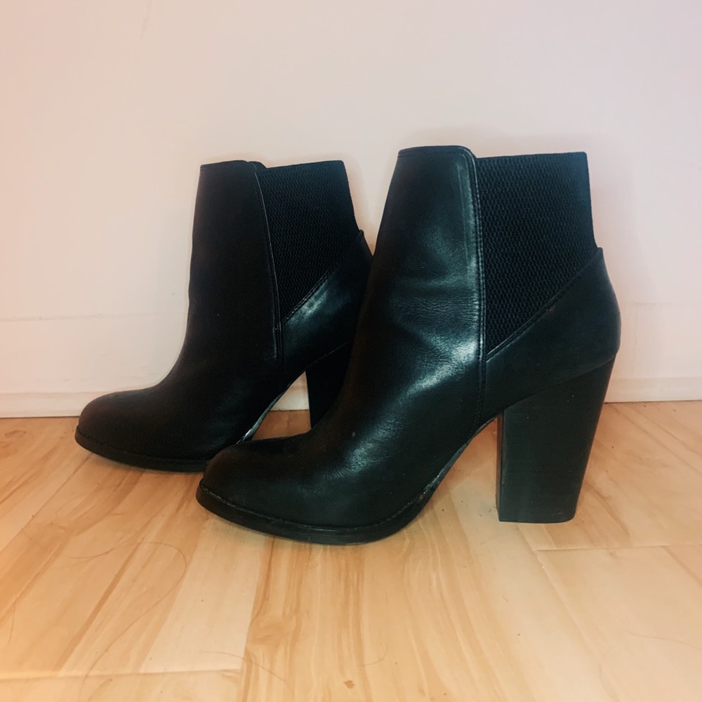 SOLD Aldo leather heeled boots size 9